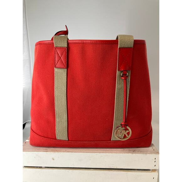 MICHAEL KORS, XL CORAL CANVAS TOTE AND ATTATCHABLE POUCH - Picture 2 of 16